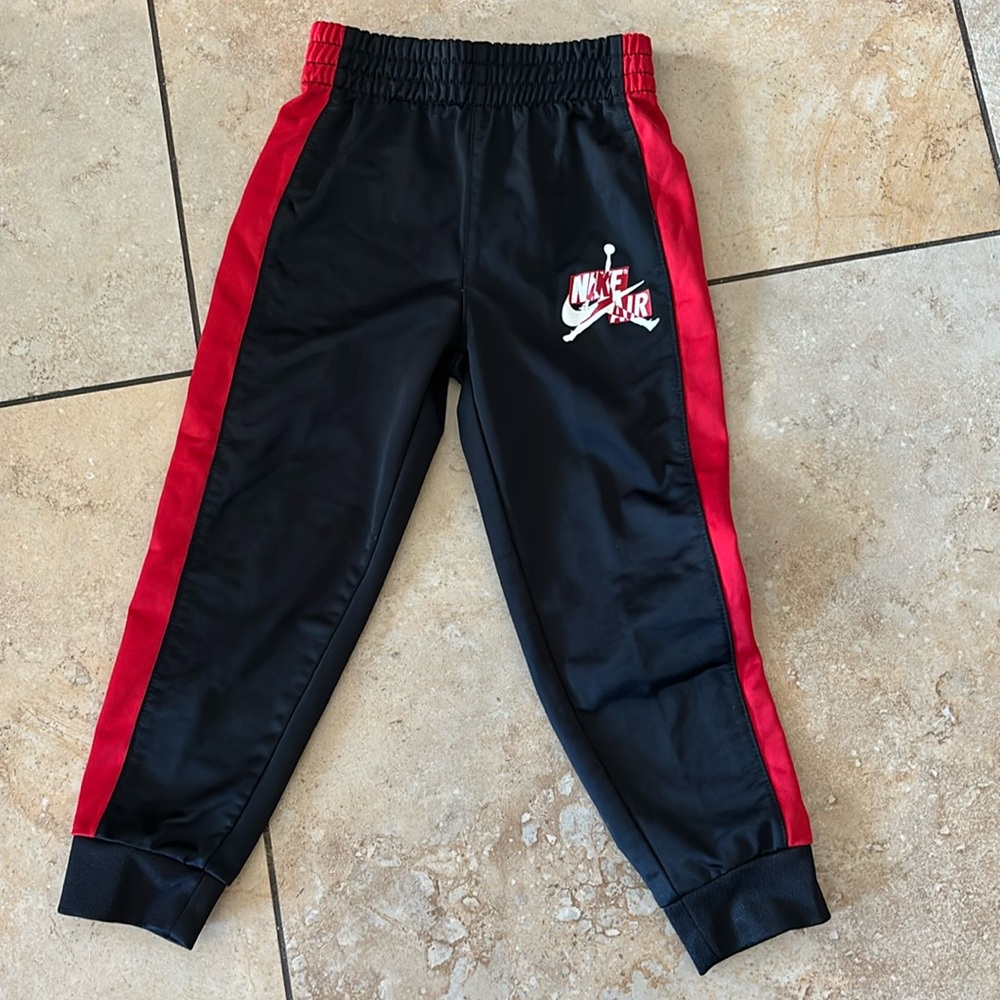 Jordan Nike Air with Logo  waist  Pant size 4 T